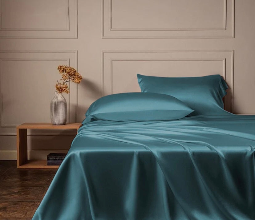Drap en satin de soie – Luxe & Sensualité