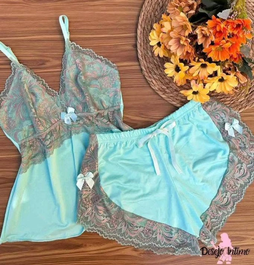 Ensemble de Nuit "Douce Romance" – Satin et Dentelle