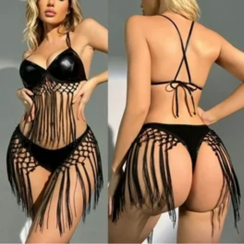 Nuisette Résille Cuir Verni Sensuelle à Franges – Lingerie Audacieuse