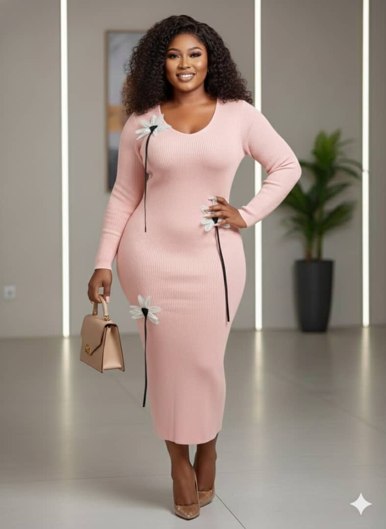 Robe Longue Femme Élégante – Coupe Ajustée & Détails Floraux Chic (Plusieurs Couleurs)