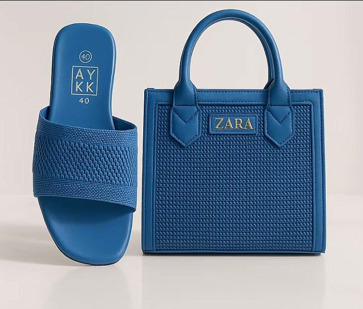 Ensemble Chic Sac Structuré & Claquettes Minimalistes – Style Élégant au Quotidie