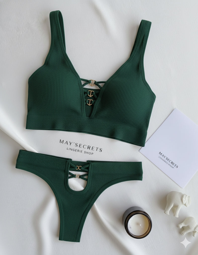 Le Duo Ultime : Ensemble Côtelé Push-Up & Laçage Doré