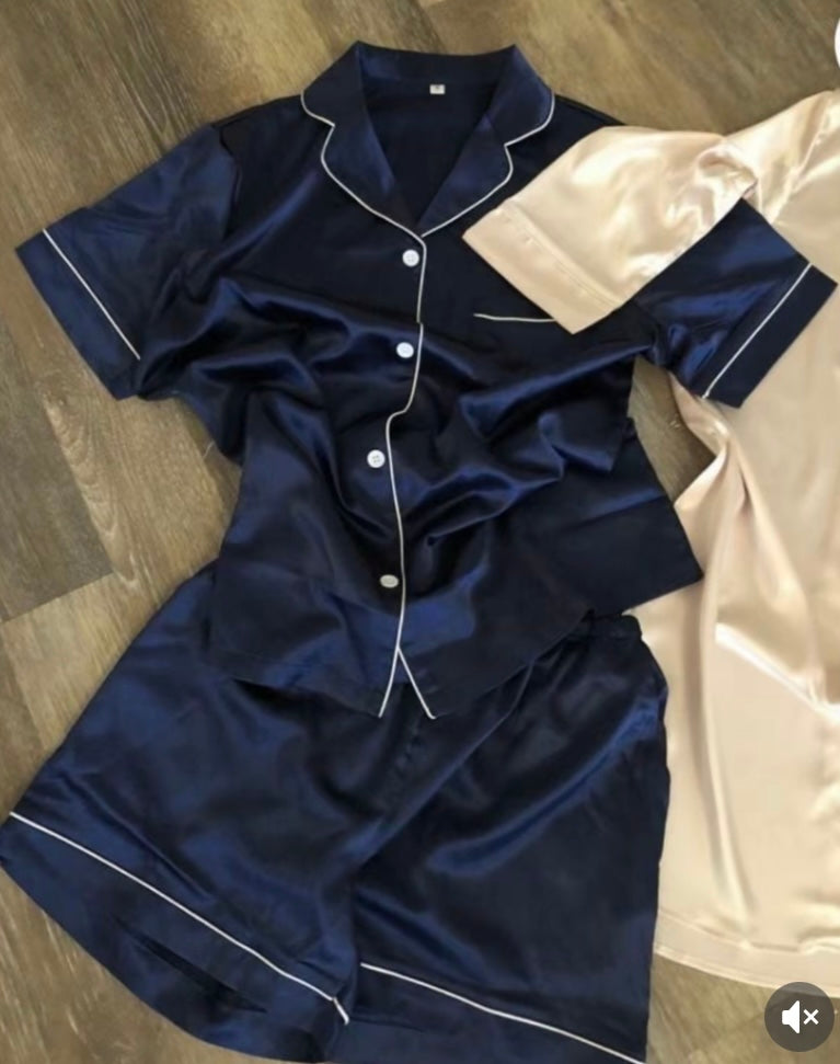 🩵 Pyjama Satin Femme – Ensemble Chemise & Short (ou Pantalon)