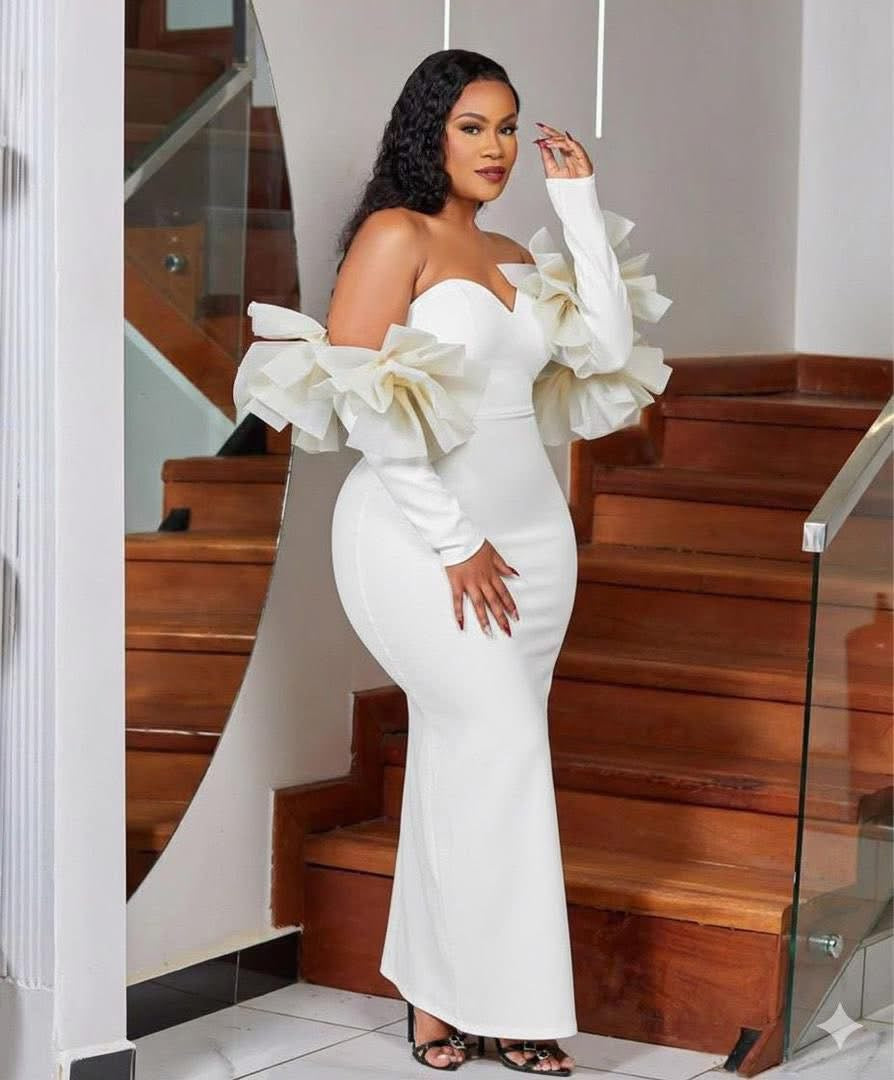 Robe longue de soirée moulante avec manches décoratives florales