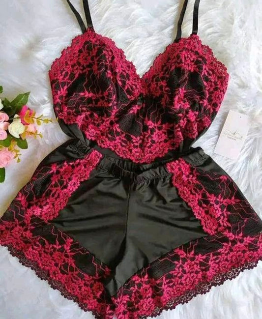 Ensemble de Nuit "Douce Romance" – Satin et Dentelle