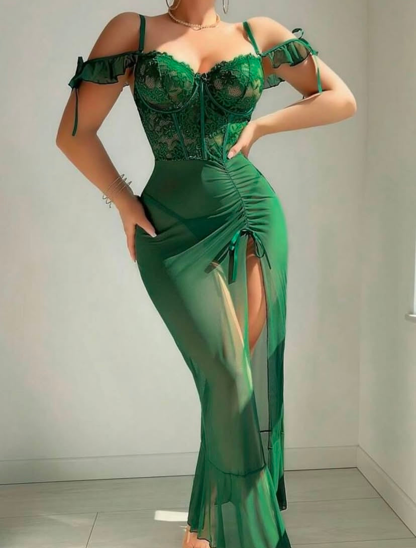 Nuisette Corset en Dentelle avec Fente Ajustable – Glamour & Élégance