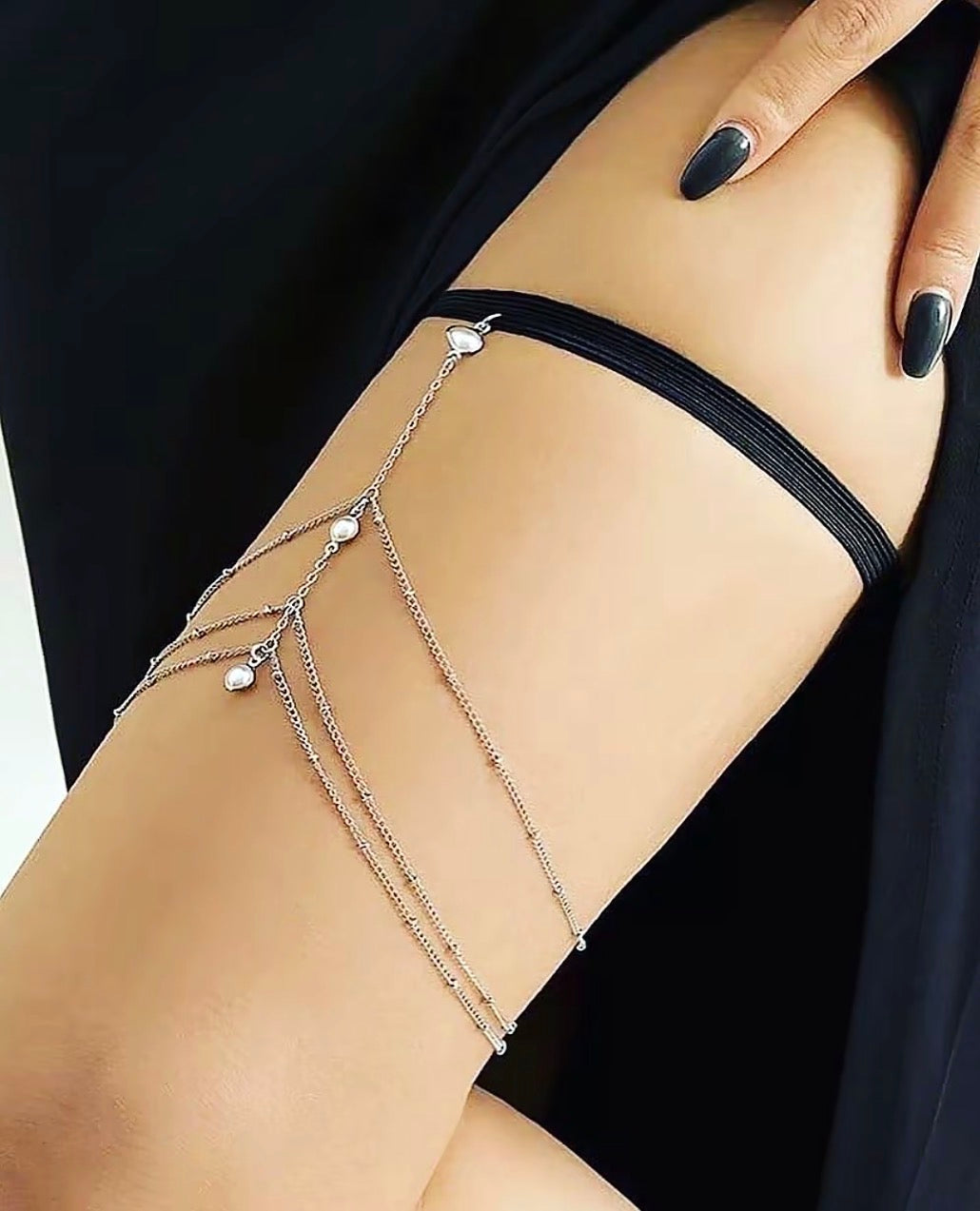 Bijou de Cuisse Signature – L'Éclat de la Féminité