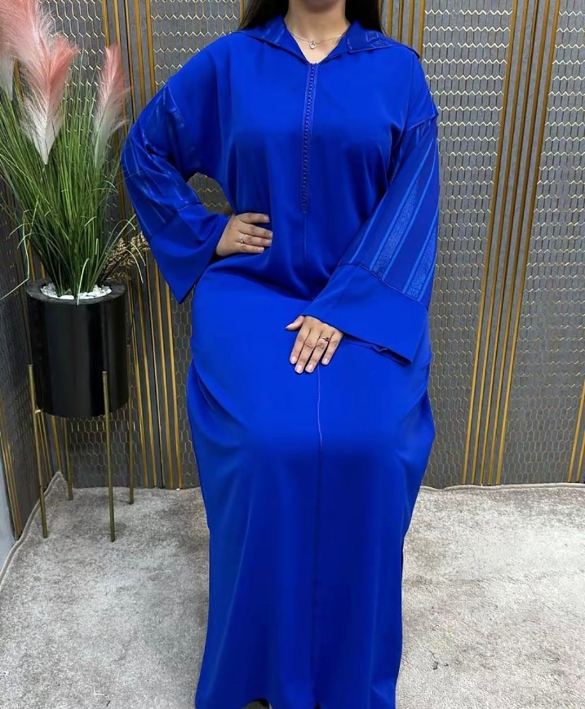 Djellaba Moderne – Détails Scintillants & Sfifa