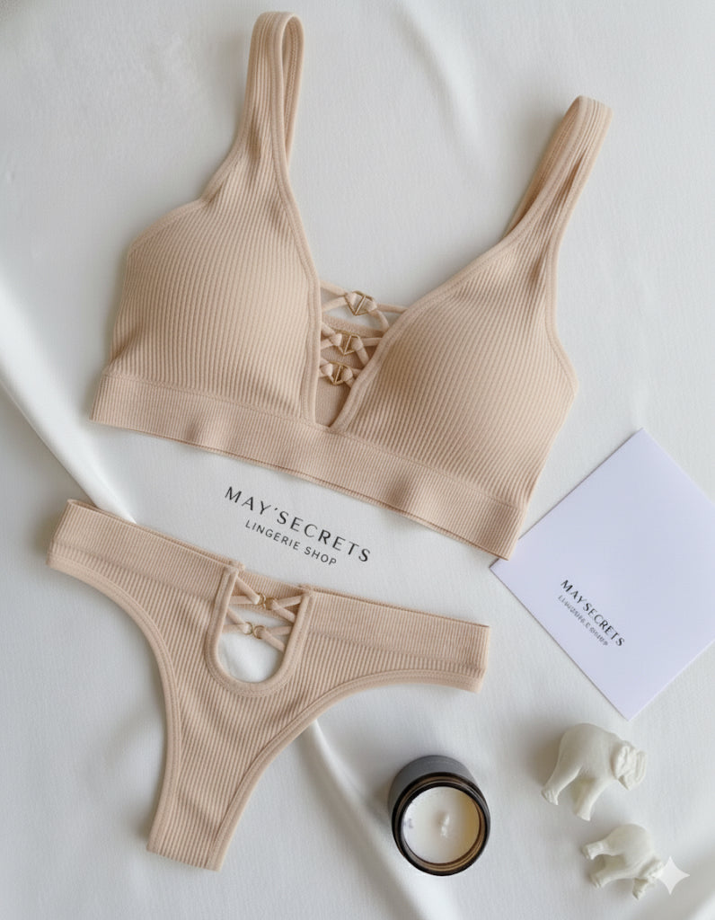 Le Duo Ultime : Ensemble Côtelé Push-Up & Laçage Doré