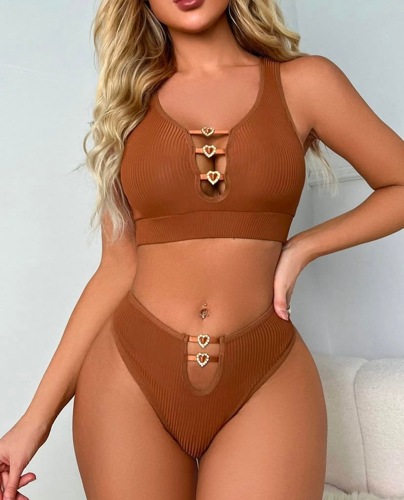 Le Duo Ultime : Ensemble Côtelé Push-Up & Laçage Doré